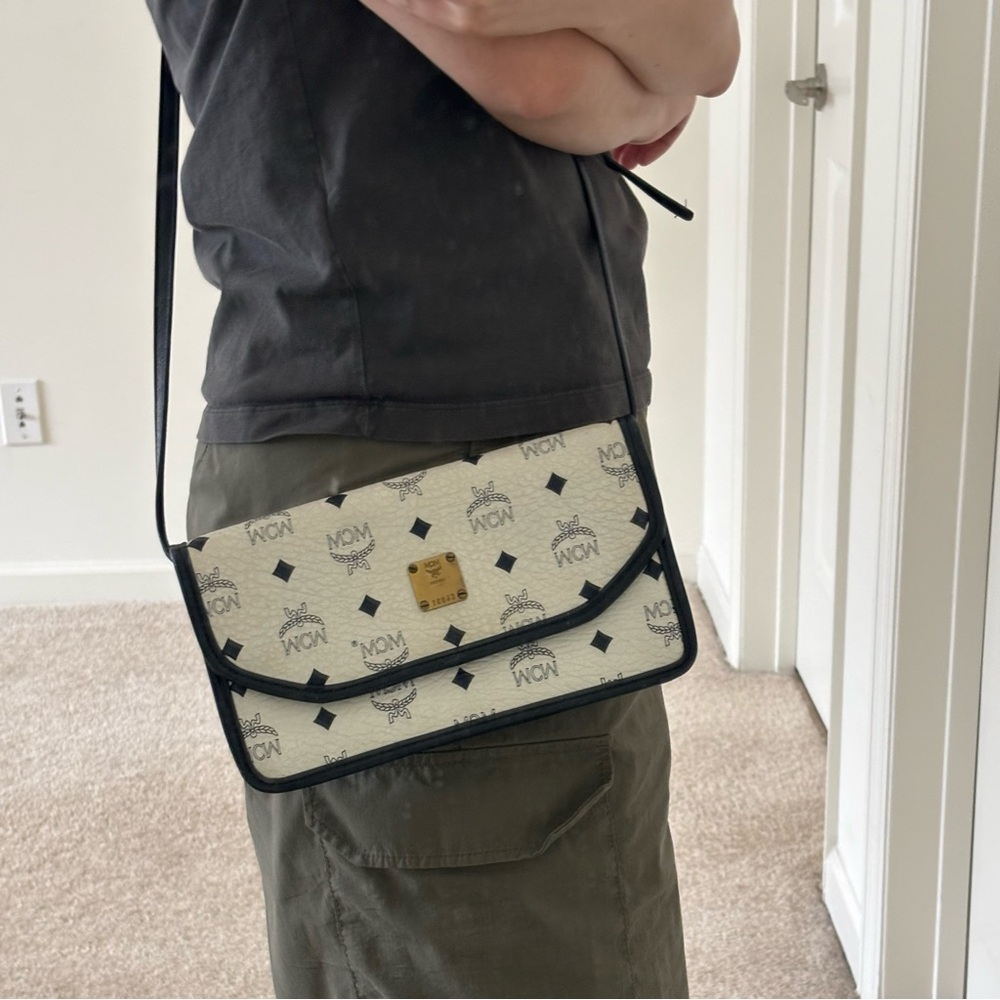 Authentic MCM Visetos Black and White Crossbody Bag- handmade in Germany - Picture 10 of 10